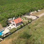G&p Villa Trilj